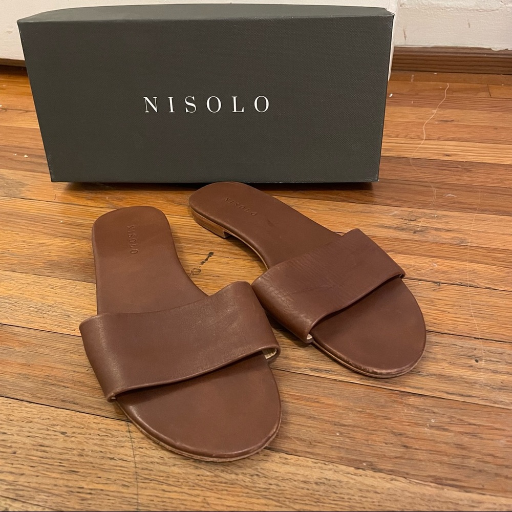 Nisolo slides